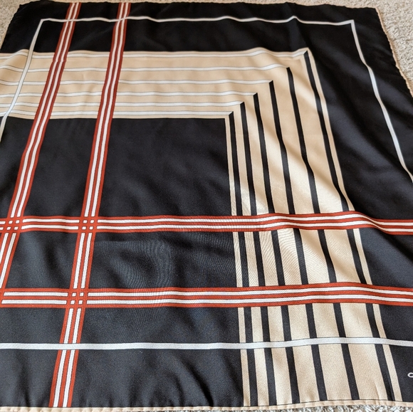 Rare Vintage Leonardo Scarf - Picture 10 of 15